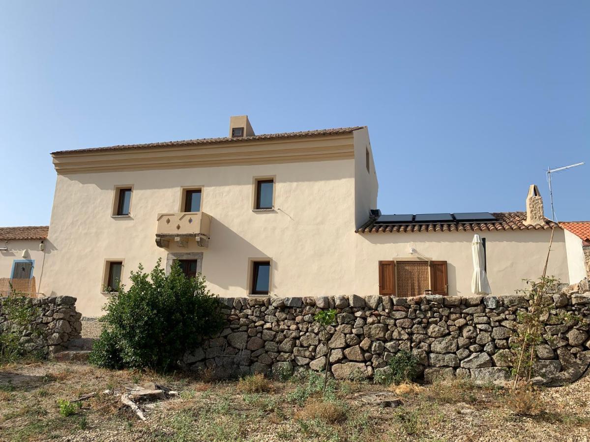Pensjonat Stazzu Nuraghe Mannucciu Rena Majore Zewnętrze zdjęcie